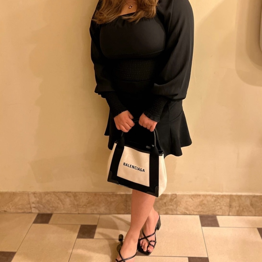 Balenciaga Black and Cream Tote - Picture 6 of 6